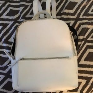 Chelsea 28 White Backpack